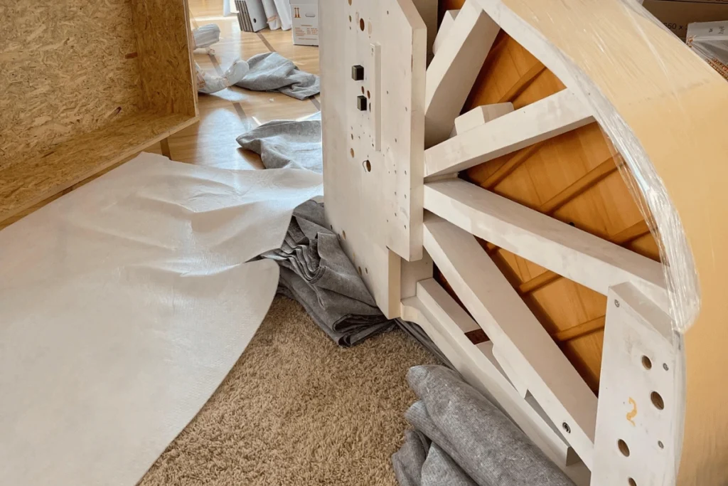 Klavier und Verpackung für Klavierumzug